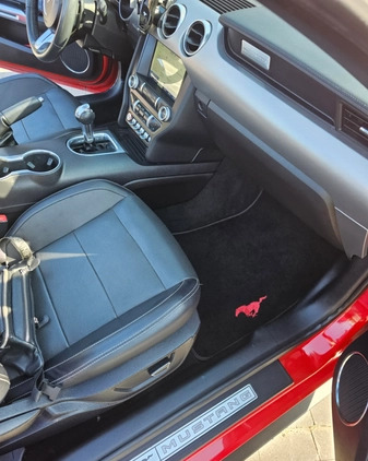 Ford Mustang cena 155545 przebieg: 37300, rok produkcji 2019 z Warszawa małe 667